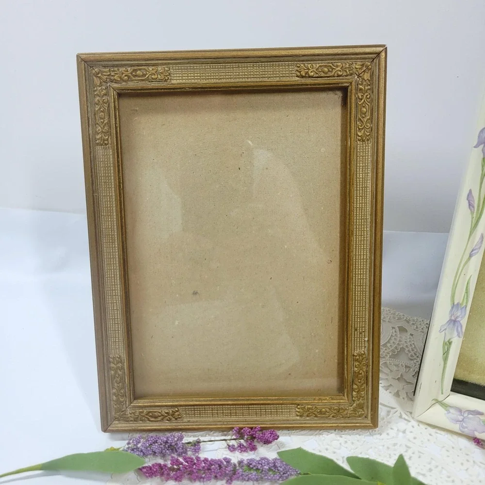 Set of vintage wood ornate picture photo frames 6x8 gold tone cream swan art